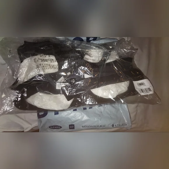 Old Navy 4x Black Sports Bra - Picture 6 of 7